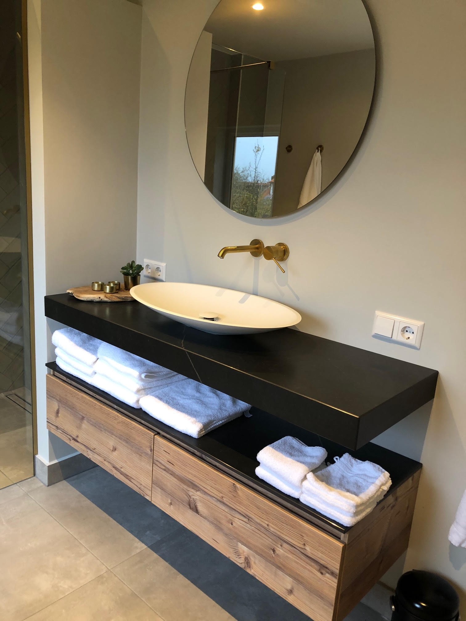 Badkamer schap (7)