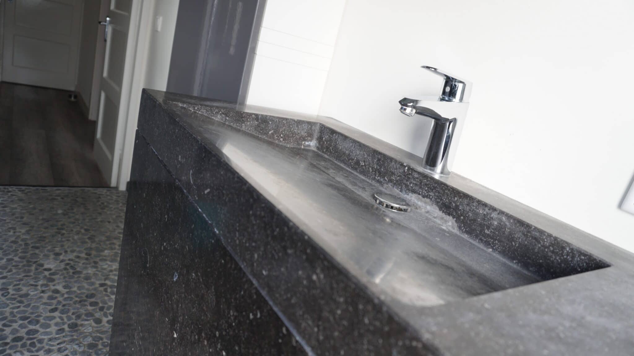 Badkamer- toilet afwerking (19)